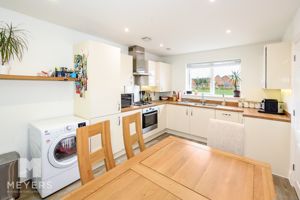 Photo 19- click for photo gallery